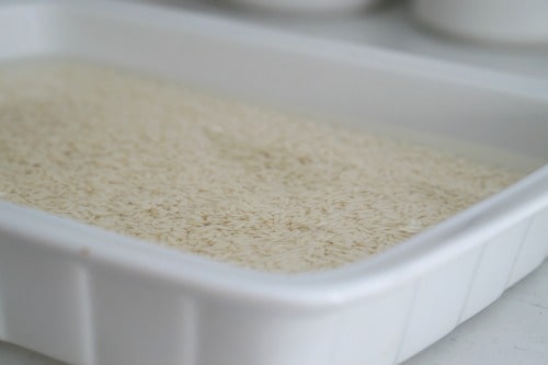 White Glutinous Rice soaking for Easy Thai Sticky Rice with Mango