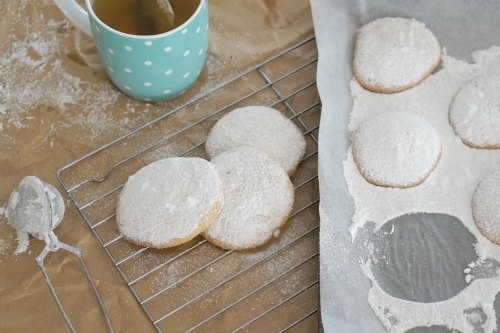 Just Saying NO and baking Gluten Free Vanilla and Almond Cookies instead, is one way to simplify your life