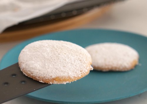Perfect easy gluten free vanilla and almond cookies!