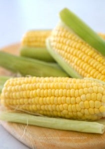 fresh corn cob for The Best oven-baked corn cob recipe!